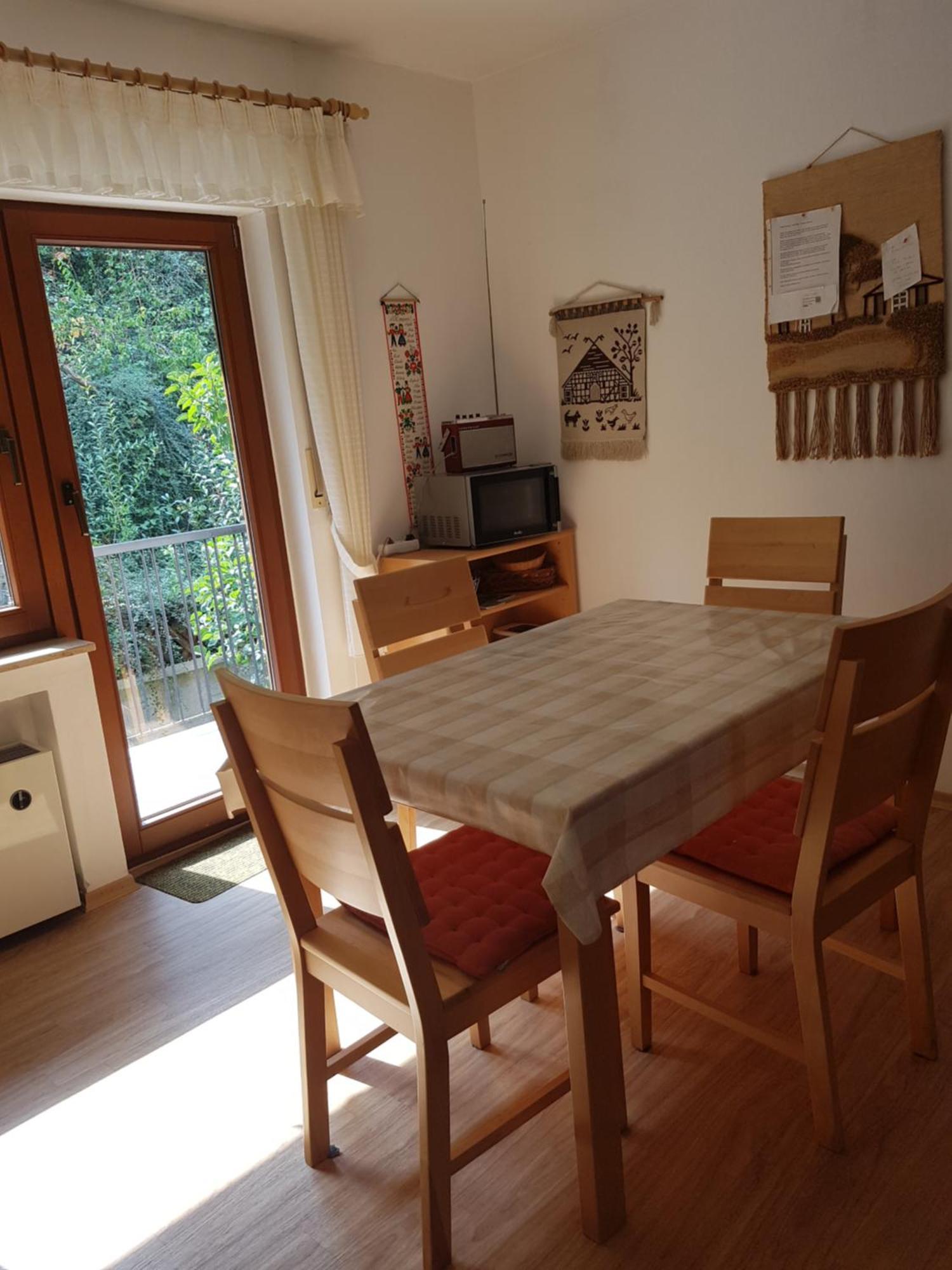 אוברווסל Gaestehaus Karbach מראה חיצוני תמונה